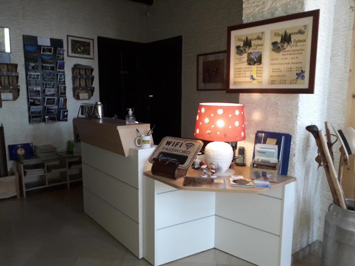 Hotel Restaurant Le Traineau Clelles ภายนอก รูปภาพ